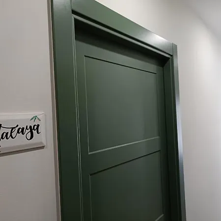 La Casa De Abajo *
