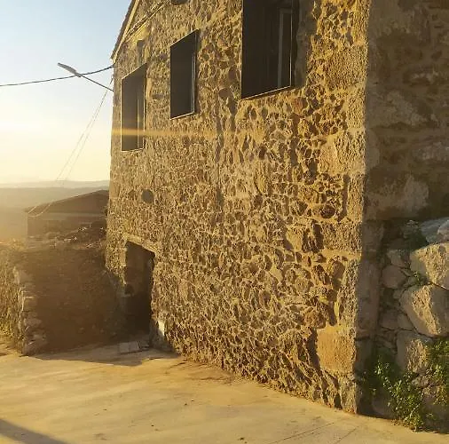 La Casa De Abajo * Arroyomolinos de la Vera