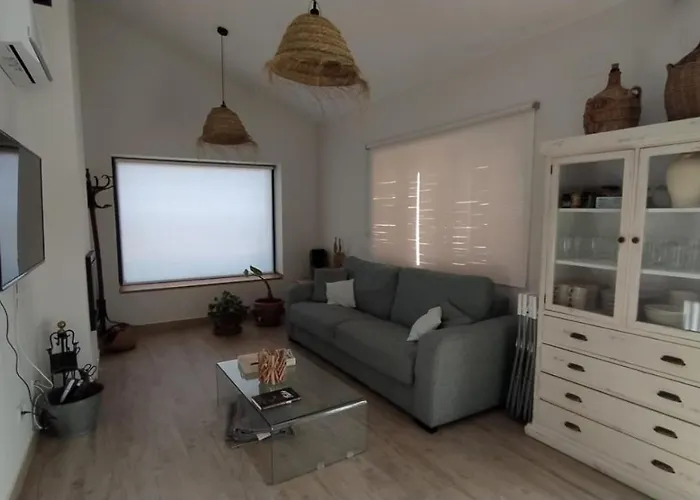 La Casa De Abajo * Arroyomolinos de la Vera